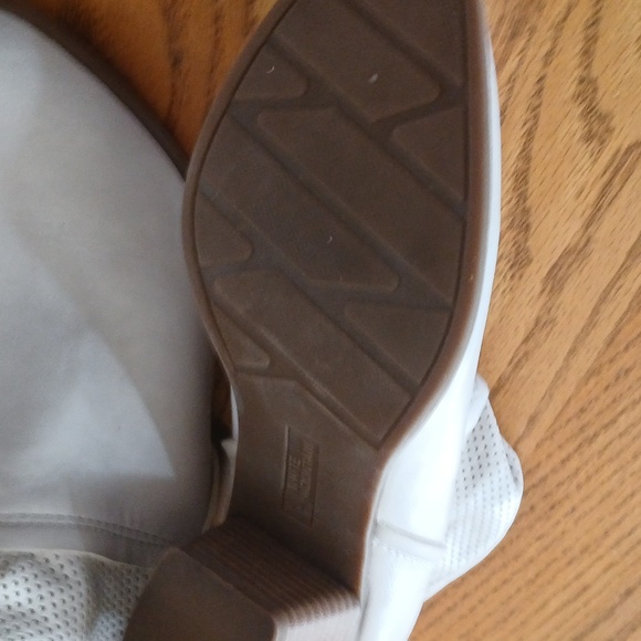 White Mountain booties - Picture 5 of 7